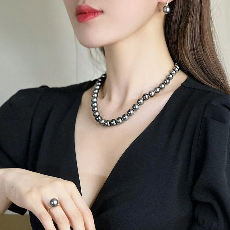 Imitation Tahitian black pearl necklace