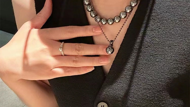 Imitation Tahitian black pearl necklace